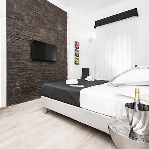 Black Colosseo Рим